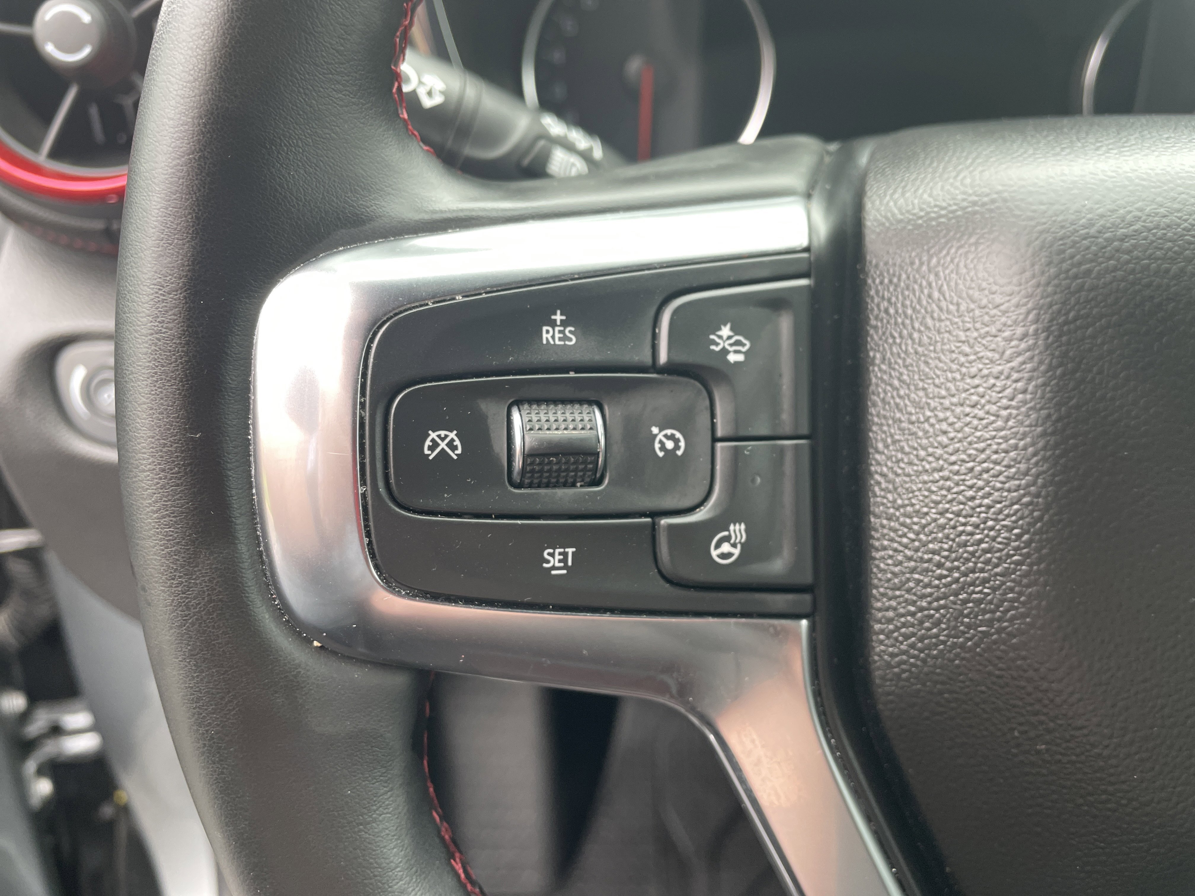 Certified 2025 Chevrolet Blazer RS w/ Enhanced Convenience Package AWD/4WD image 35