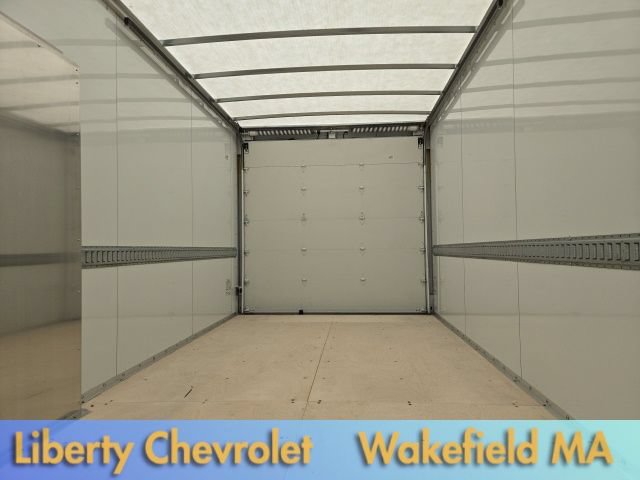 Used 2024 Chevrolet Express 4500 Extended w/ Power Convenience Package RWD image 7