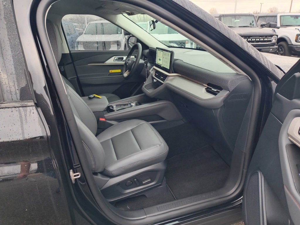 New 2026 Ford Explorer Active w/ Active Comfort Package image 22