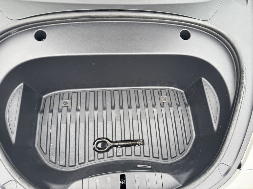 Used 2023 Tesla Model 3 Standard Range image 25