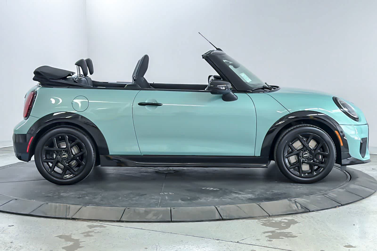 New 2026 MINI Cooper S FWD image 8