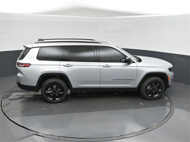 New 2025 Jeep Grand Cherokee L Altitude image 33