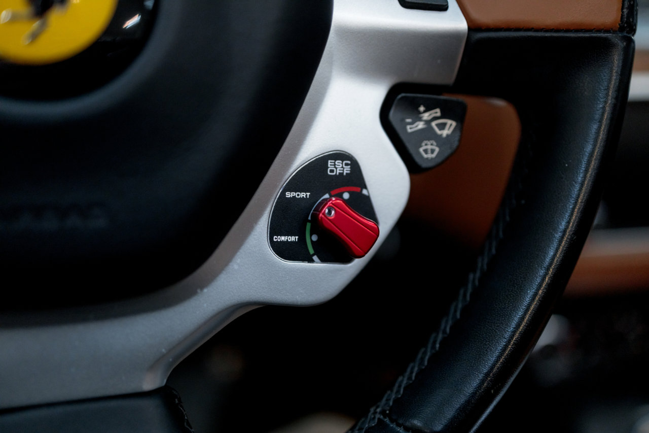 Used 2016 Ferrari California T image 70