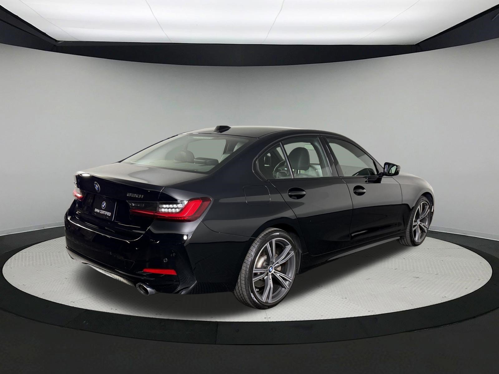 Certified 2023 BMW 330i xDrive Sedan w/ Driving Assistance Package AWD/4WD image 4