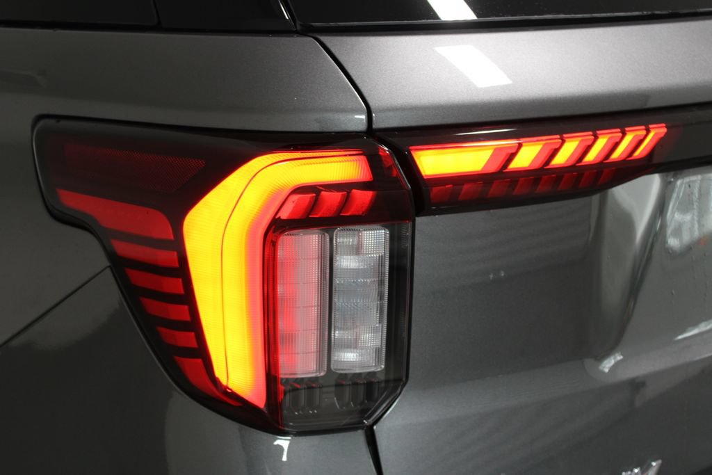 New 2026 Ford Explorer Platinum RWD image 60