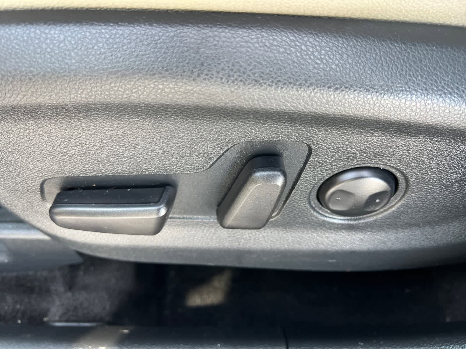 Used 2020 Kia Sportage S w/ S Premium Package FWD image 19