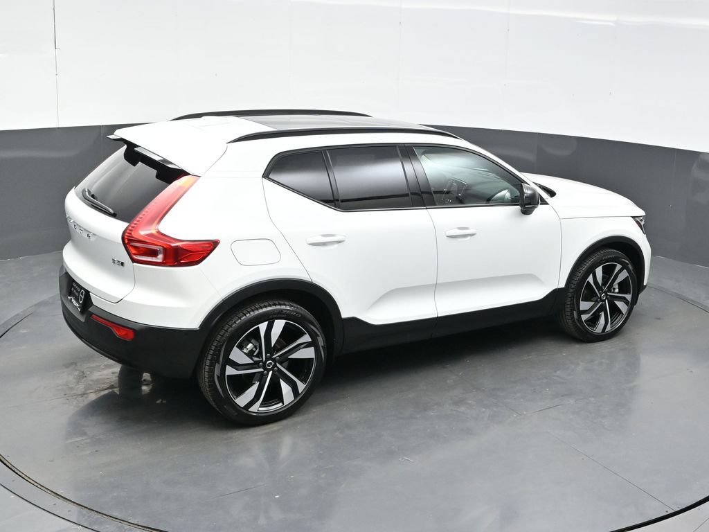 New 2026 Volvo XC40 B5 Ultra w/ Climate Package AWD/4WD image 36