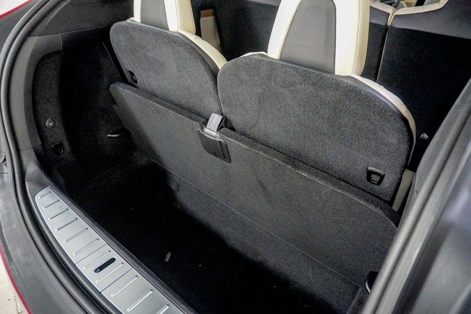 Used 2021 Tesla Model X Performance image 8