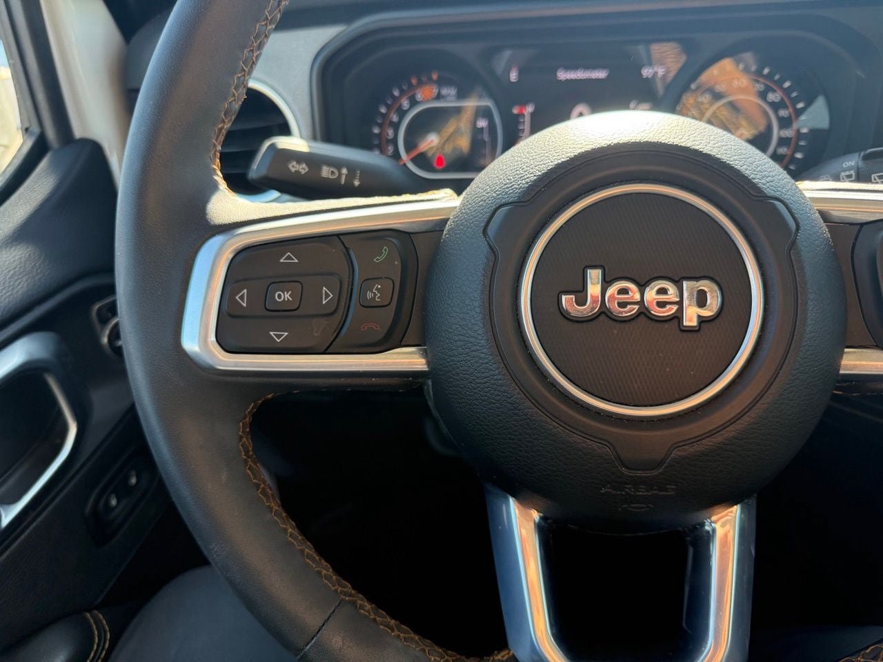 Used 2024 Jeep Wrangler Unlimited Sahara w/ Safety Group AWD/4WD image 19