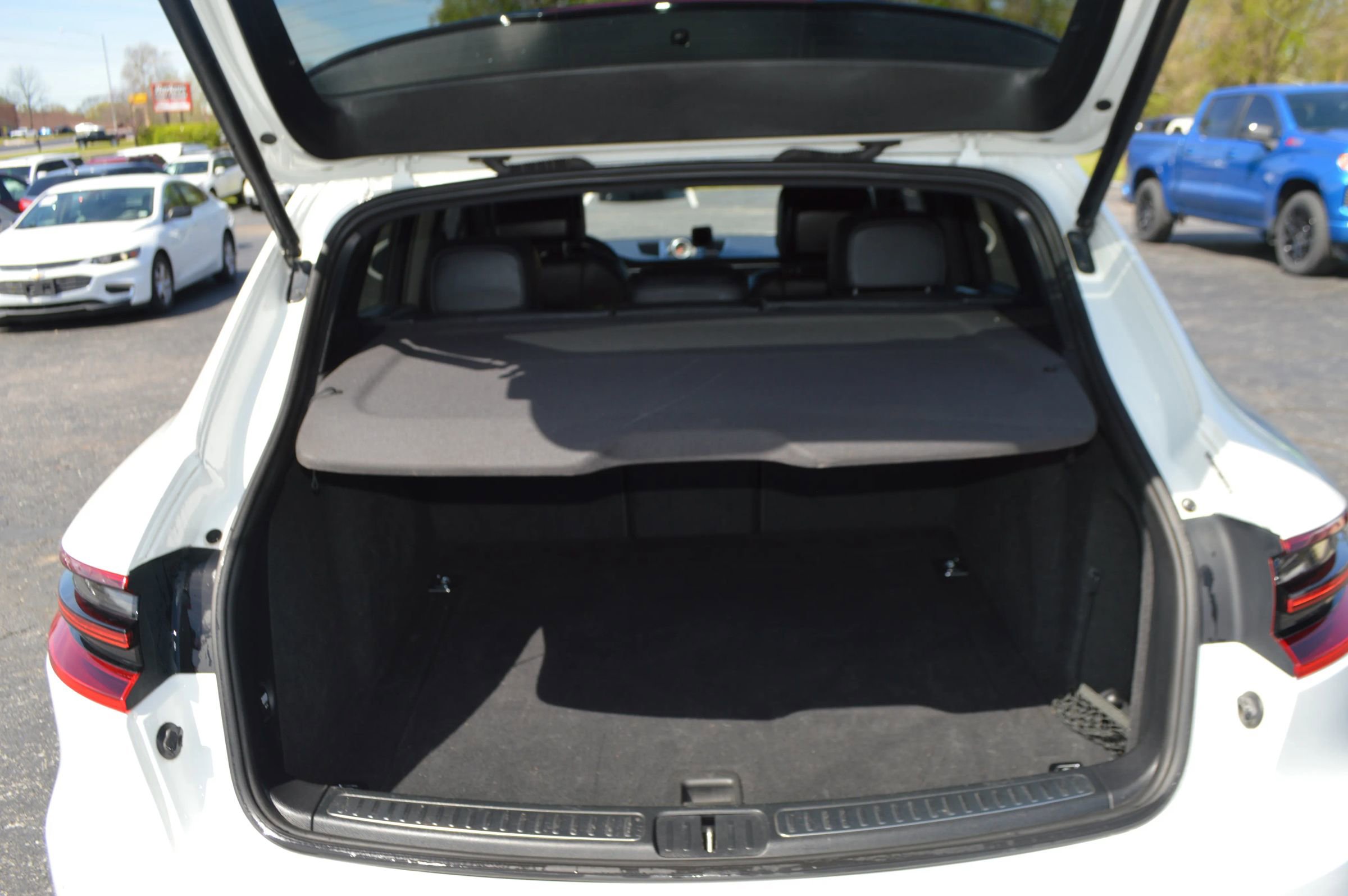 Used 2017 Porsche Macan S image 21