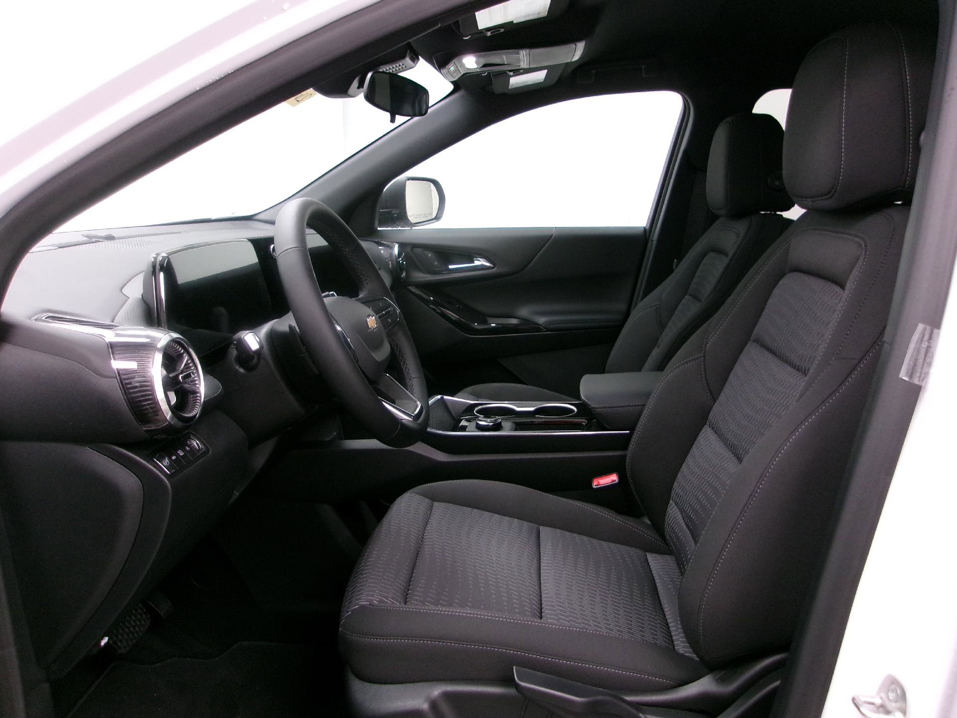 New 2026 Chevrolet Equinox LT AWD/4WD image 10