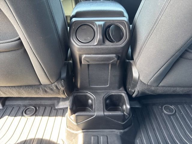 Used 2018 Jeep Wrangler Unlimited Sport image 29