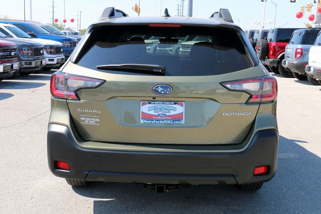 Used 2025 Subaru Outback Premium image 6