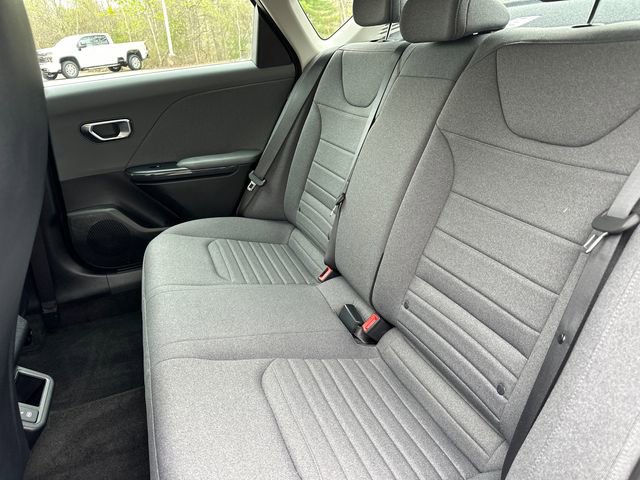 Used 2025 Kia K4 EX image 18