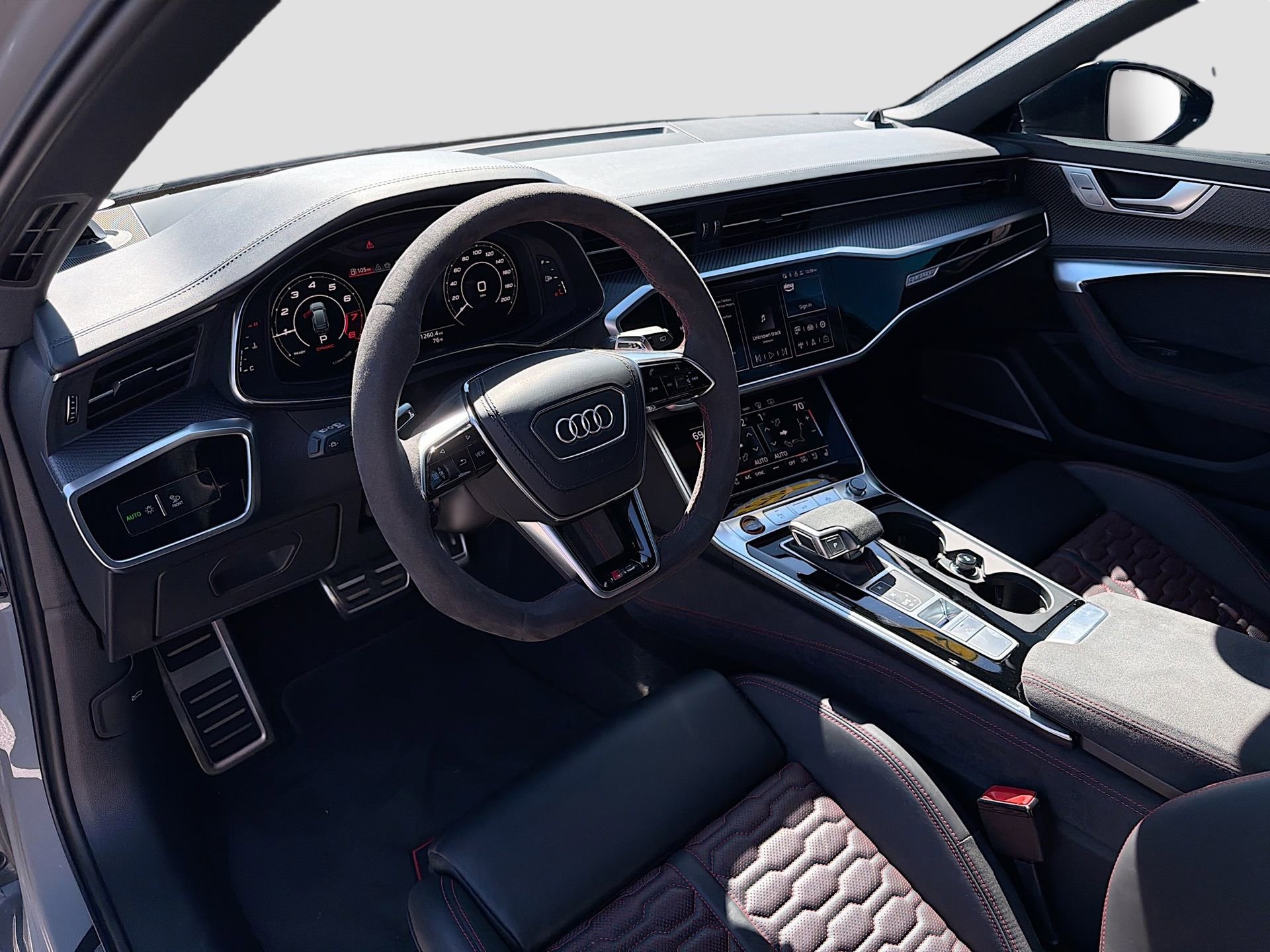 Used 2025 Audi RS 6 performance image 27