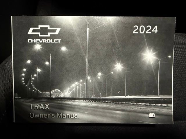Used 2024 Chevrolet Trax LS w/ LS Convenience Package FWD image 42