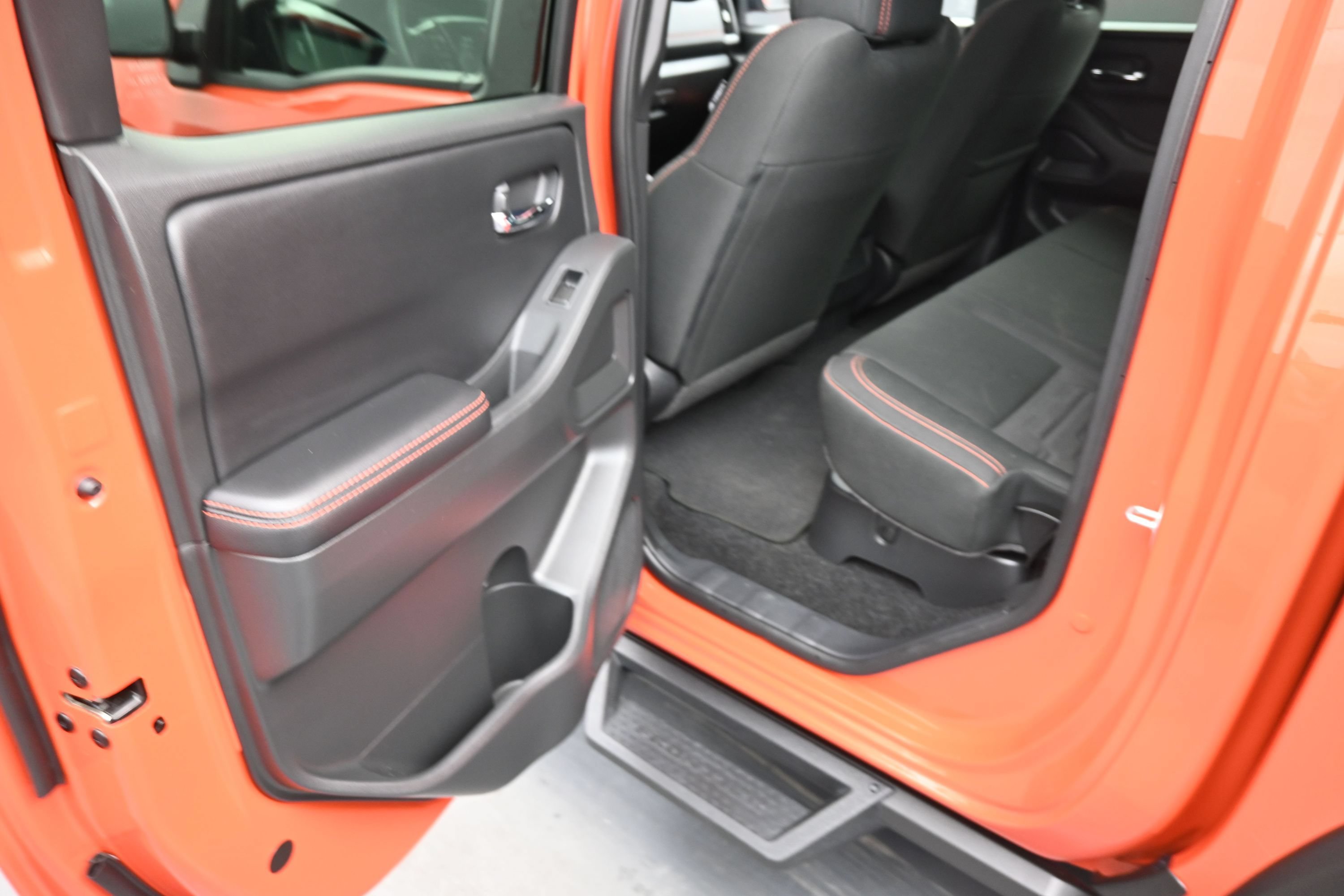 Used 2025 Nissan Frontier Pro-X RWD image 14