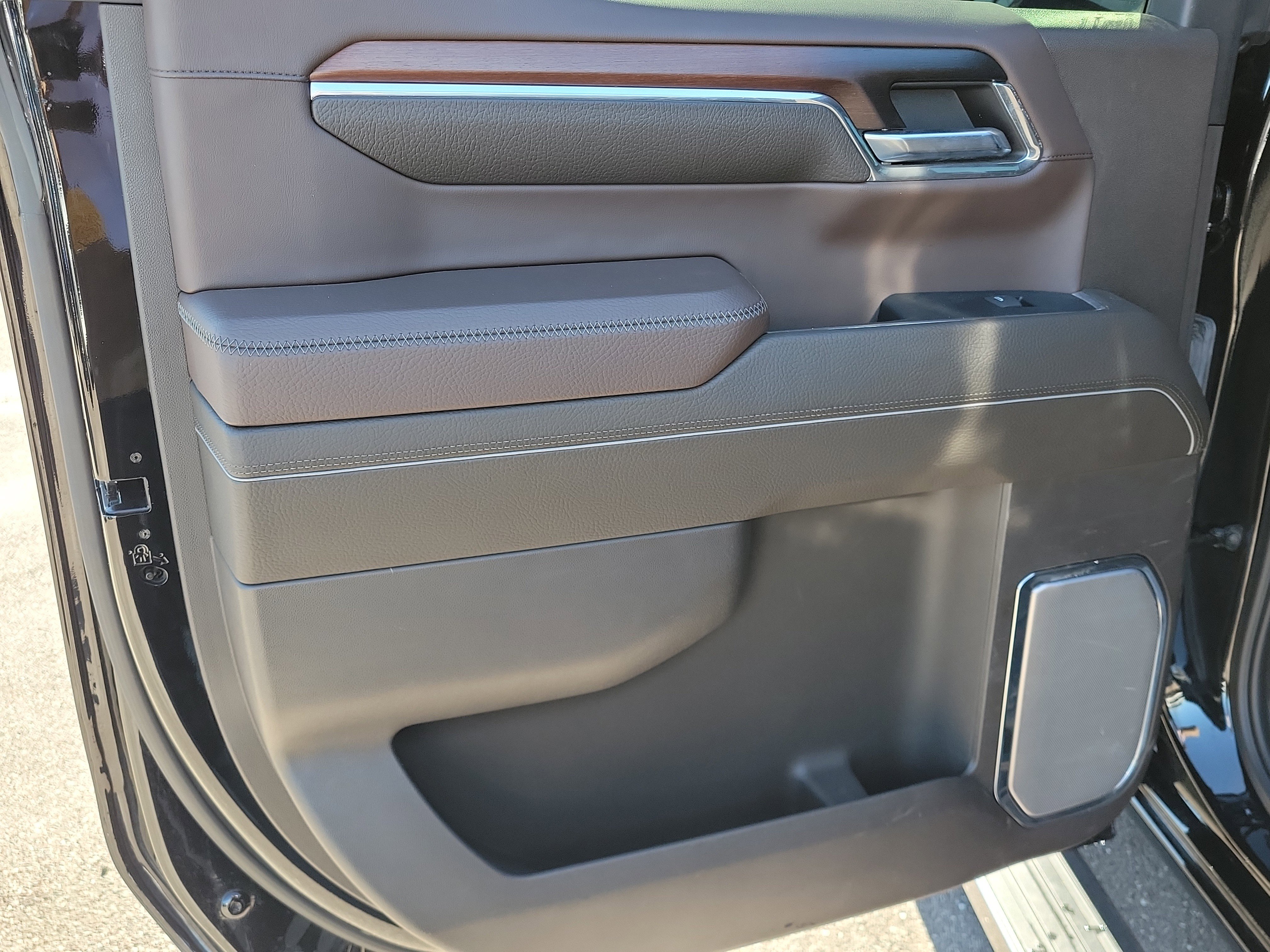 Used 2024 GMC Sierra 1500 Denali image 12