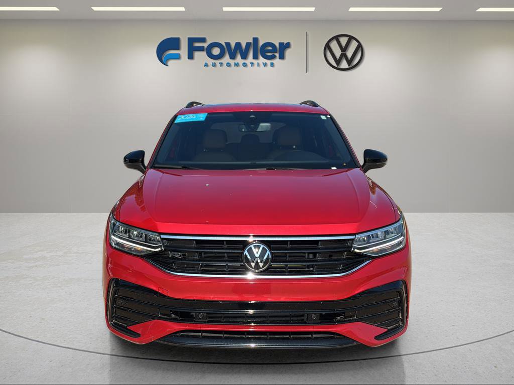 Used 2024 Volkswagen Tiguan SE R-Line w/ MDO Package, Three-Row FWD image 2
