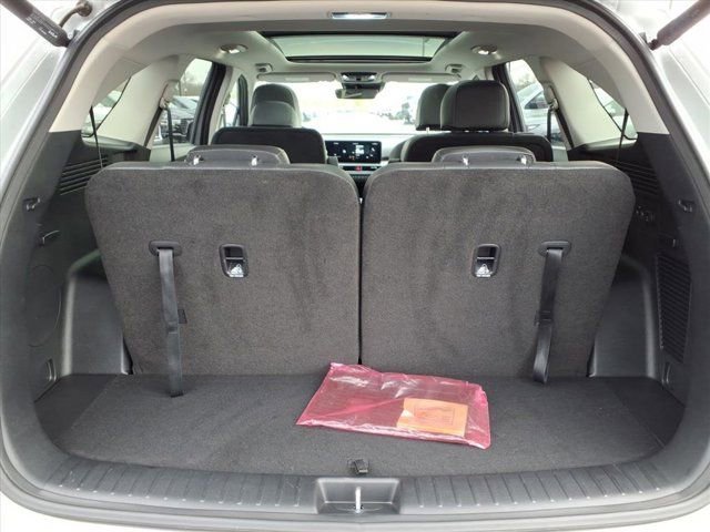 Used 2025 Kia Sorento SX image 32