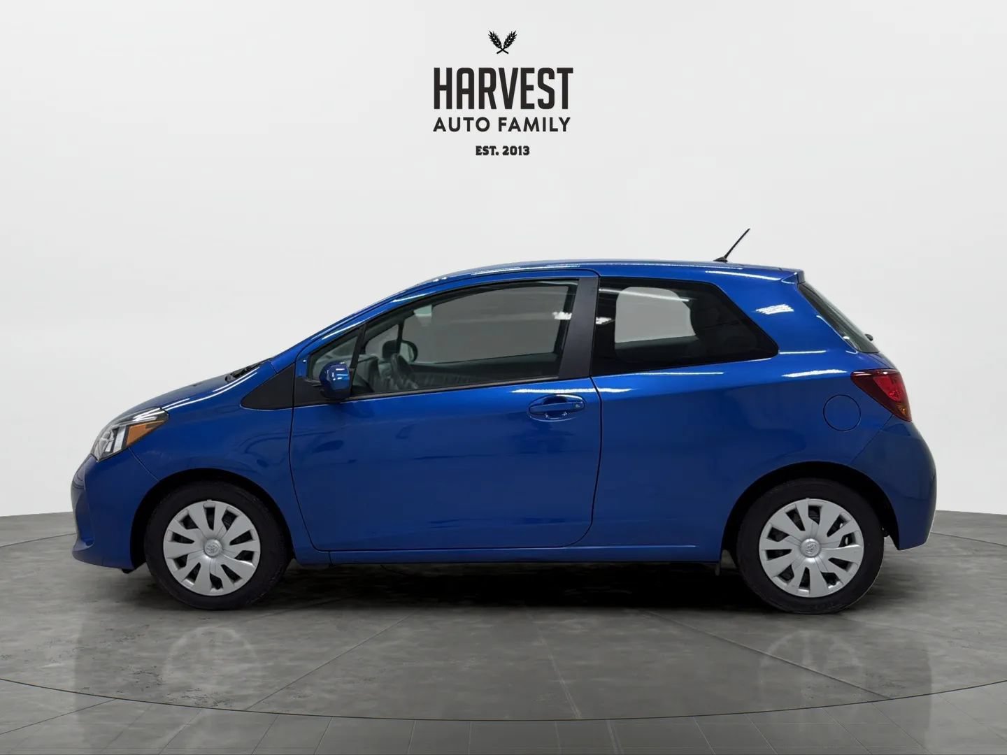 Used 2017 Toyota Yaris L FWD image 2