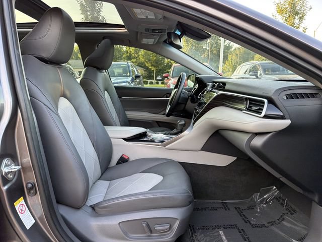 Used 2018 Toyota Camry XLE w/ Driver Assist Package FWD image 17