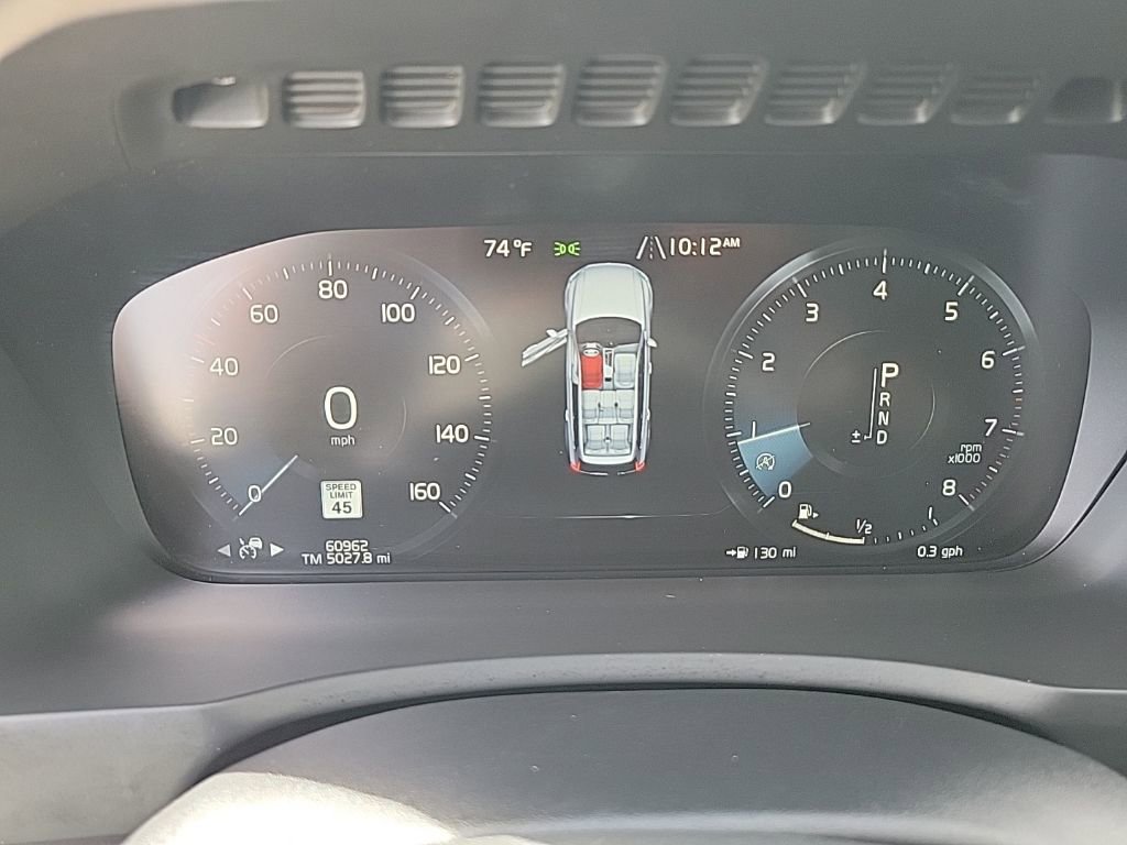 Used 2018 Volvo XC90 T5 Momentum w/ Momentum Plus Package image 18