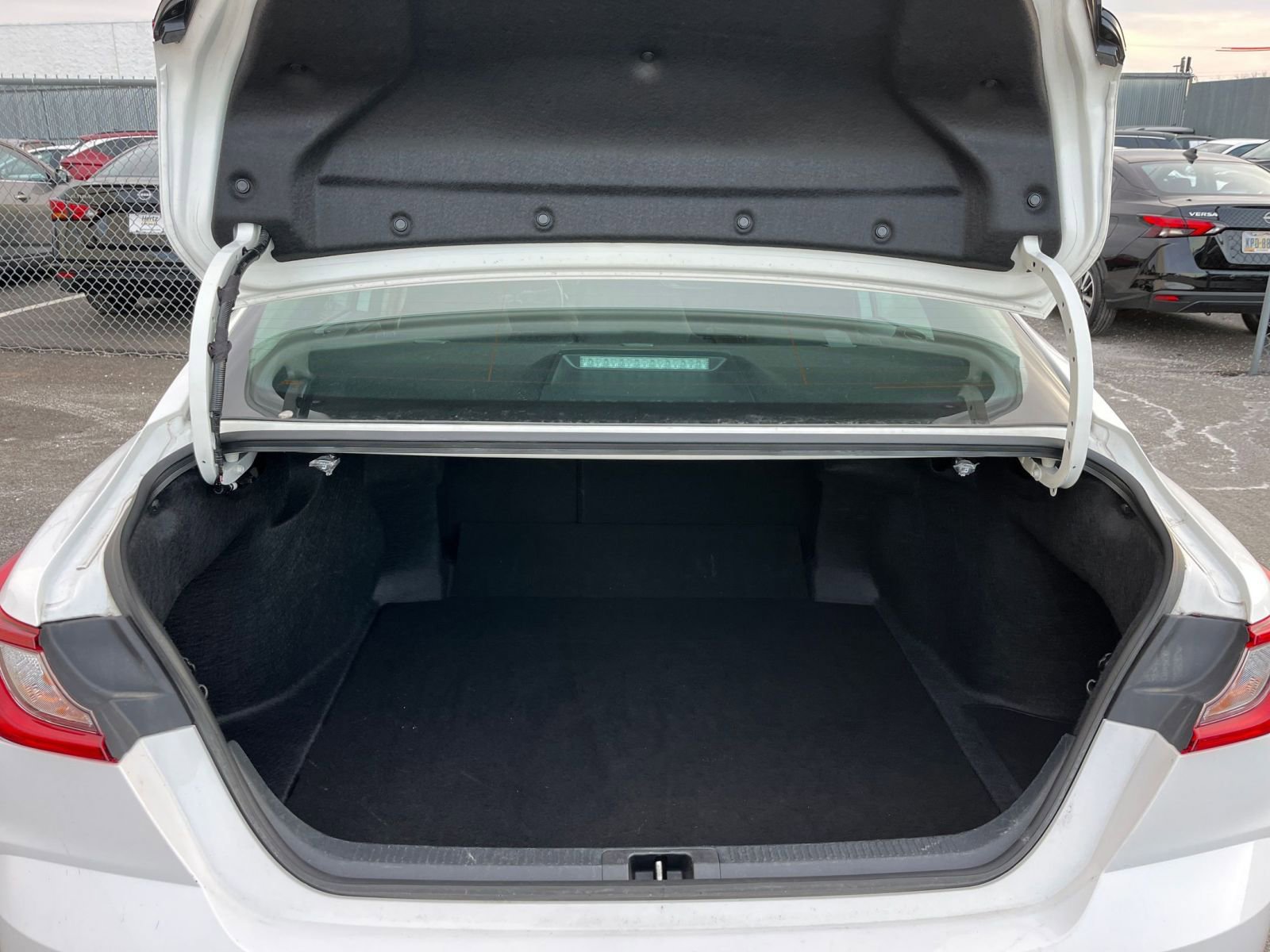 Used 2025 Toyota Camry LE image 30