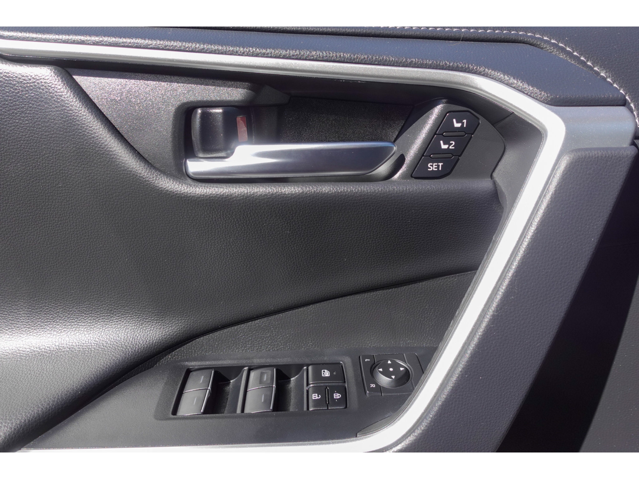 Certified 2024 Toyota RAV4 Limited w/ Advanced Technology Package AWD/4WD image 11
