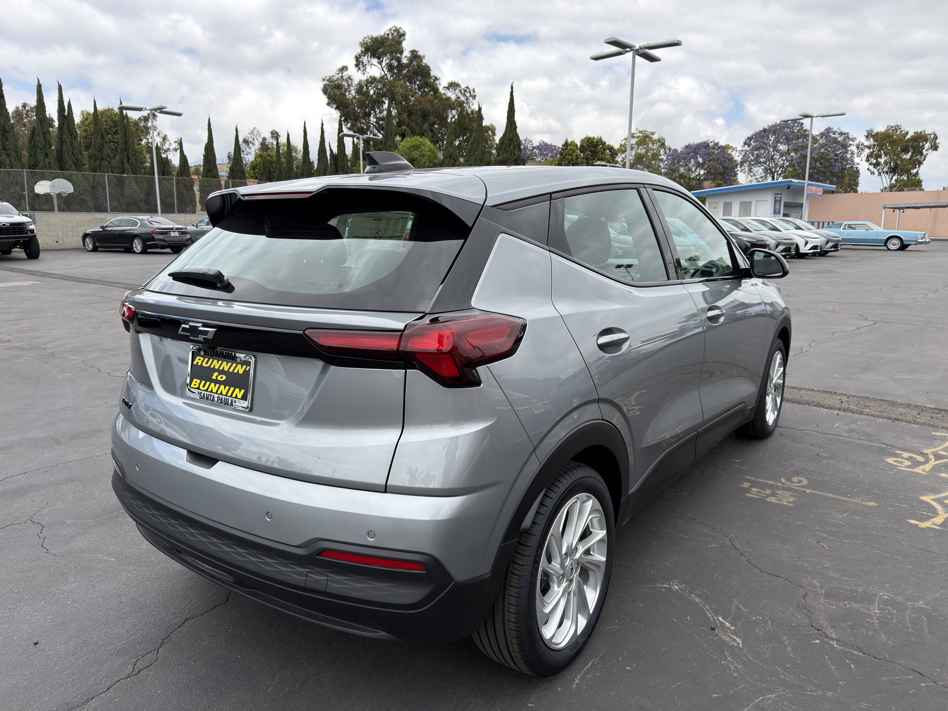 New 2027 Chevrolet Bolt LT w/ Comfort Package FWD image 9