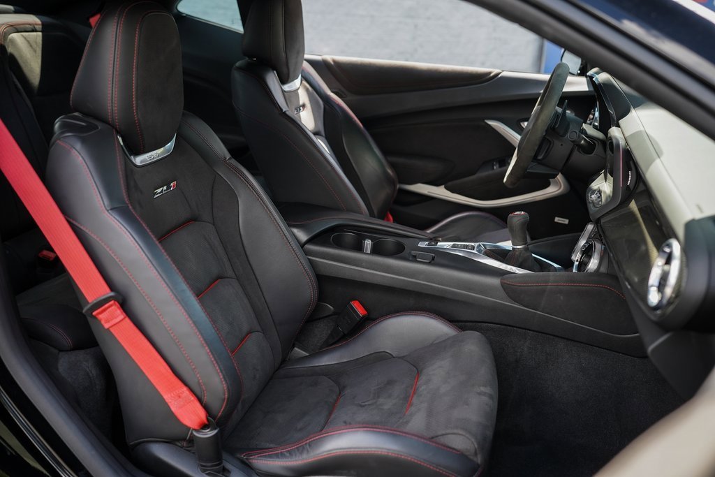 Used 2018 Chevrolet Camaro ZL1 image 24