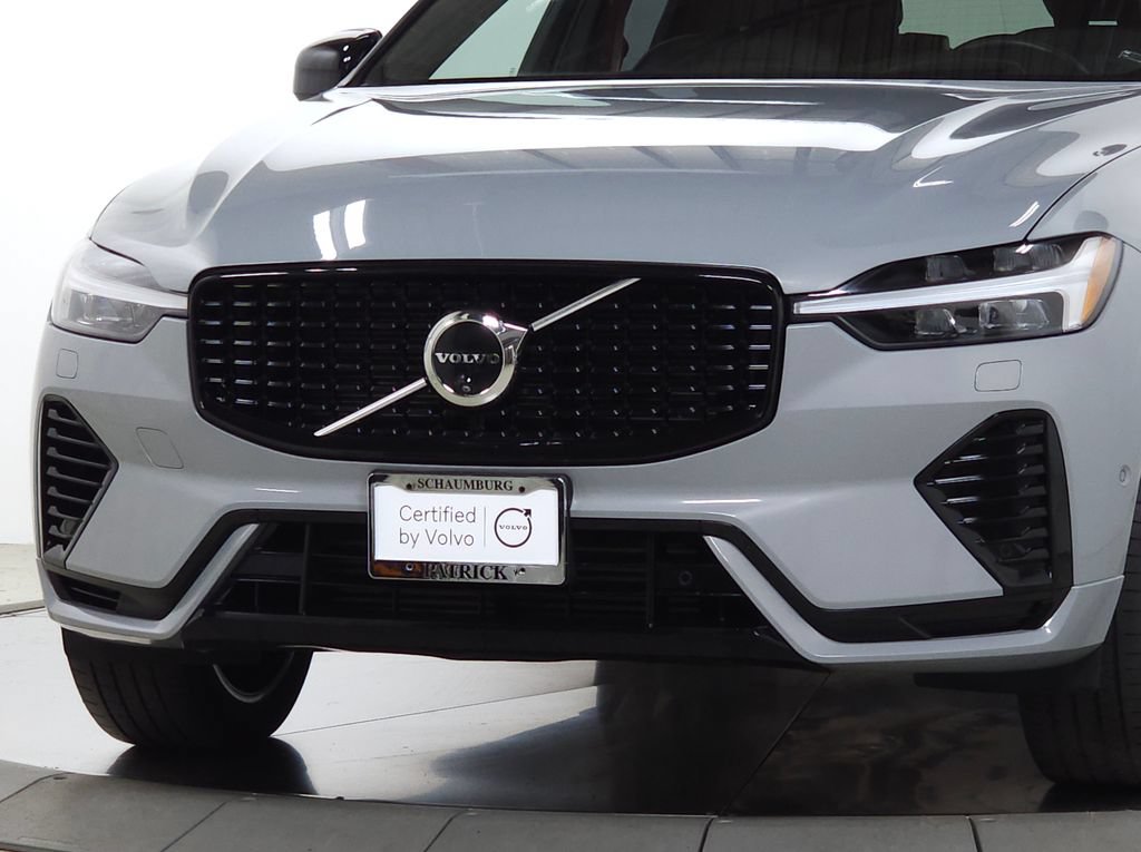 Certified 2024 Volvo XC60 T8 Ultimate w/ Protection Package Premier AWD/4WD image 3