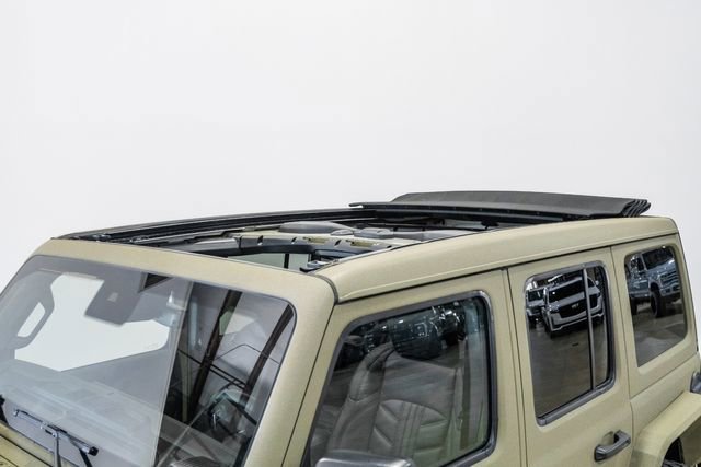 Used 2025 Jeep Wrangler Unlimited Rubicon 392 image 2