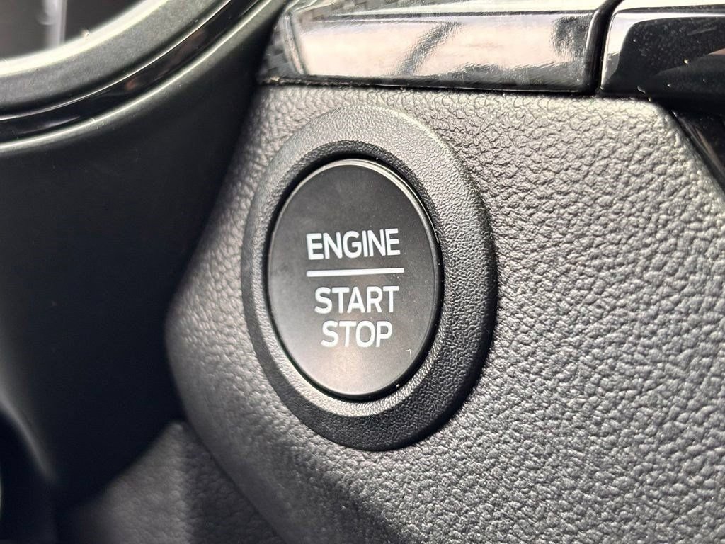 Used 2025 Ford Escape ST-Line FWD image 20