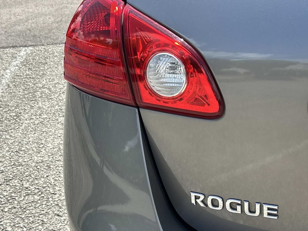 Used 2012 Nissan Rogue SV FWD image 12
