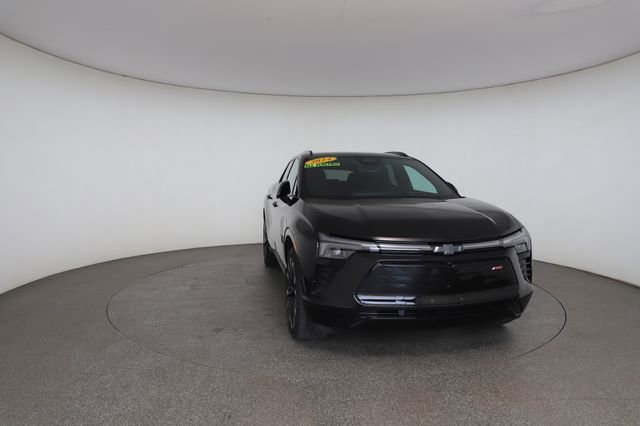 Used 2024 Chevrolet Equinox EV LT w/ LPO, Active Package FWD image 30