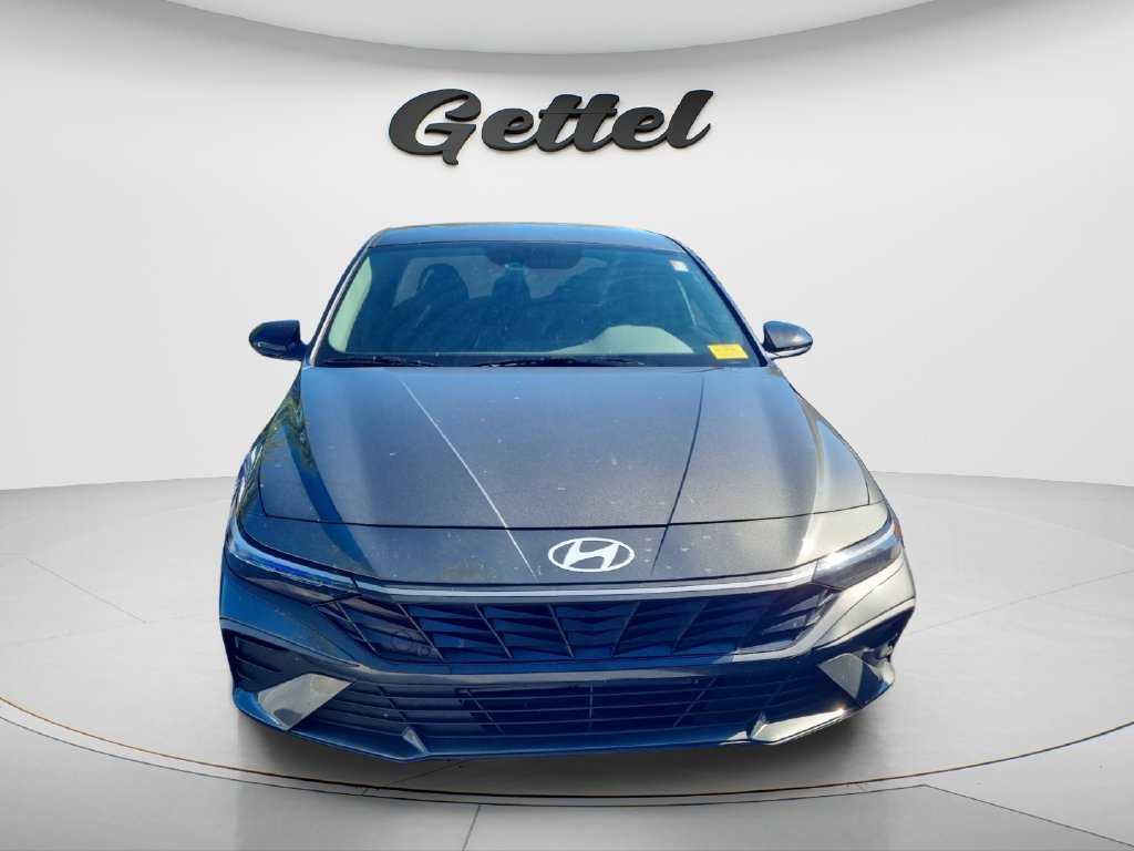 Used 2025 Hyundai Elantra Sport FWD image 1