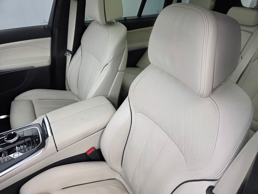 Used 2024 BMW X5 M60i w/ Executive Package AWD/4WD image 11