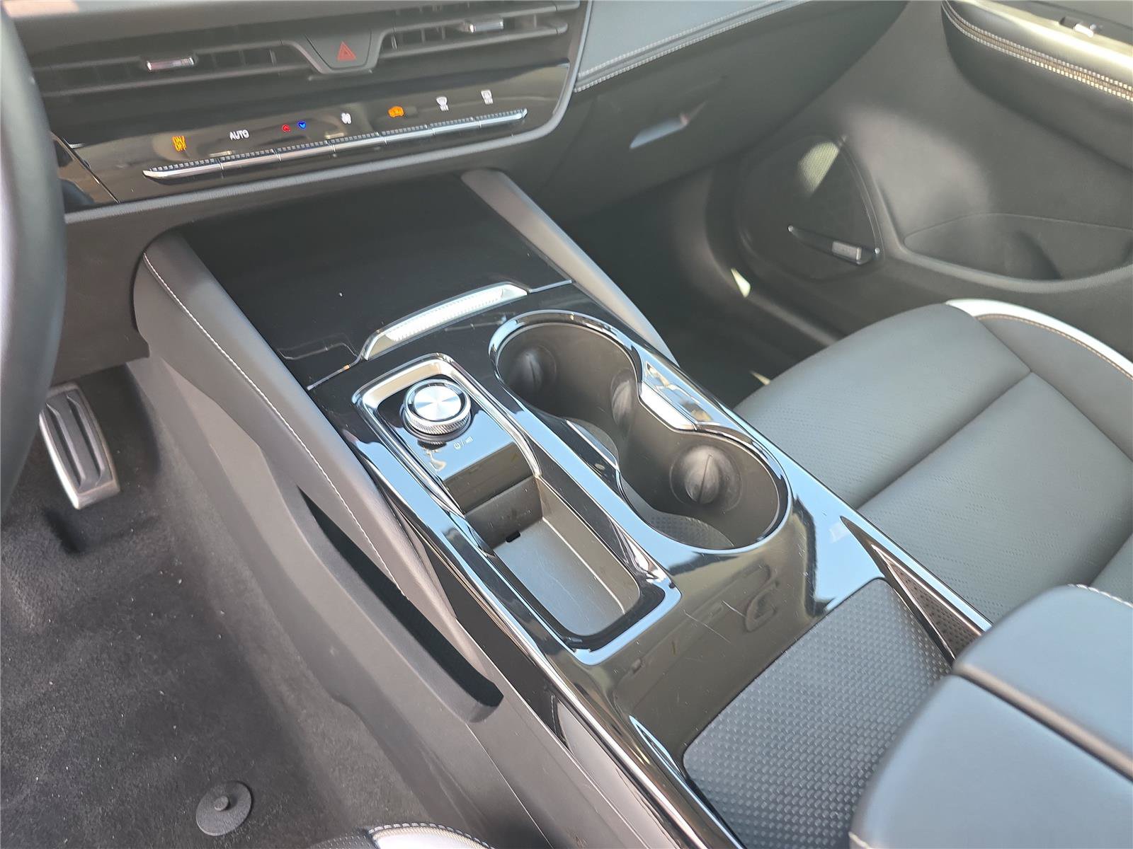 Used 2025 Buick Envision Sport Touring AWD/4WD image 29