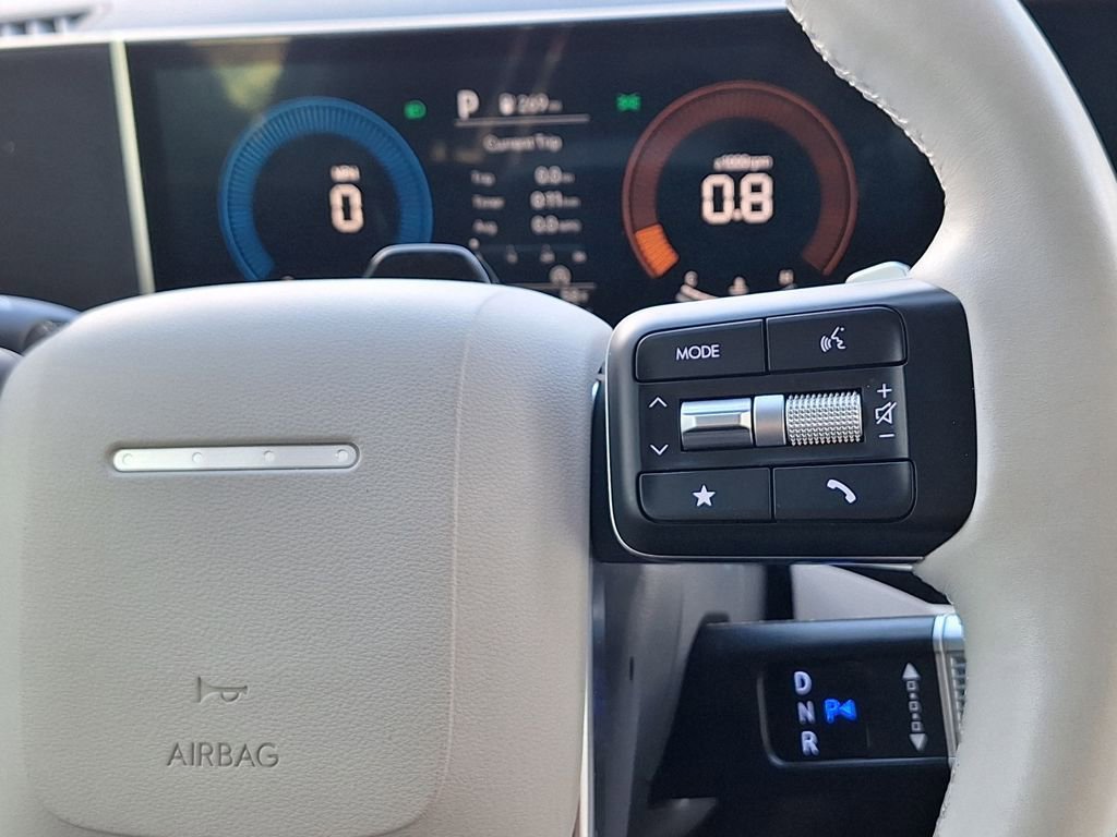 New 2025 Hyundai Santa Fe SEL image 18