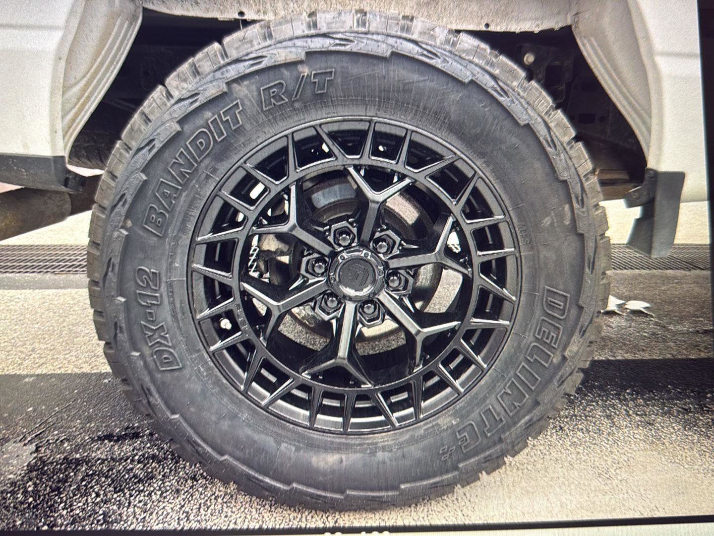 Used 2025 Ford F150 XLT w/ Equipment Group 301A Standard image 14