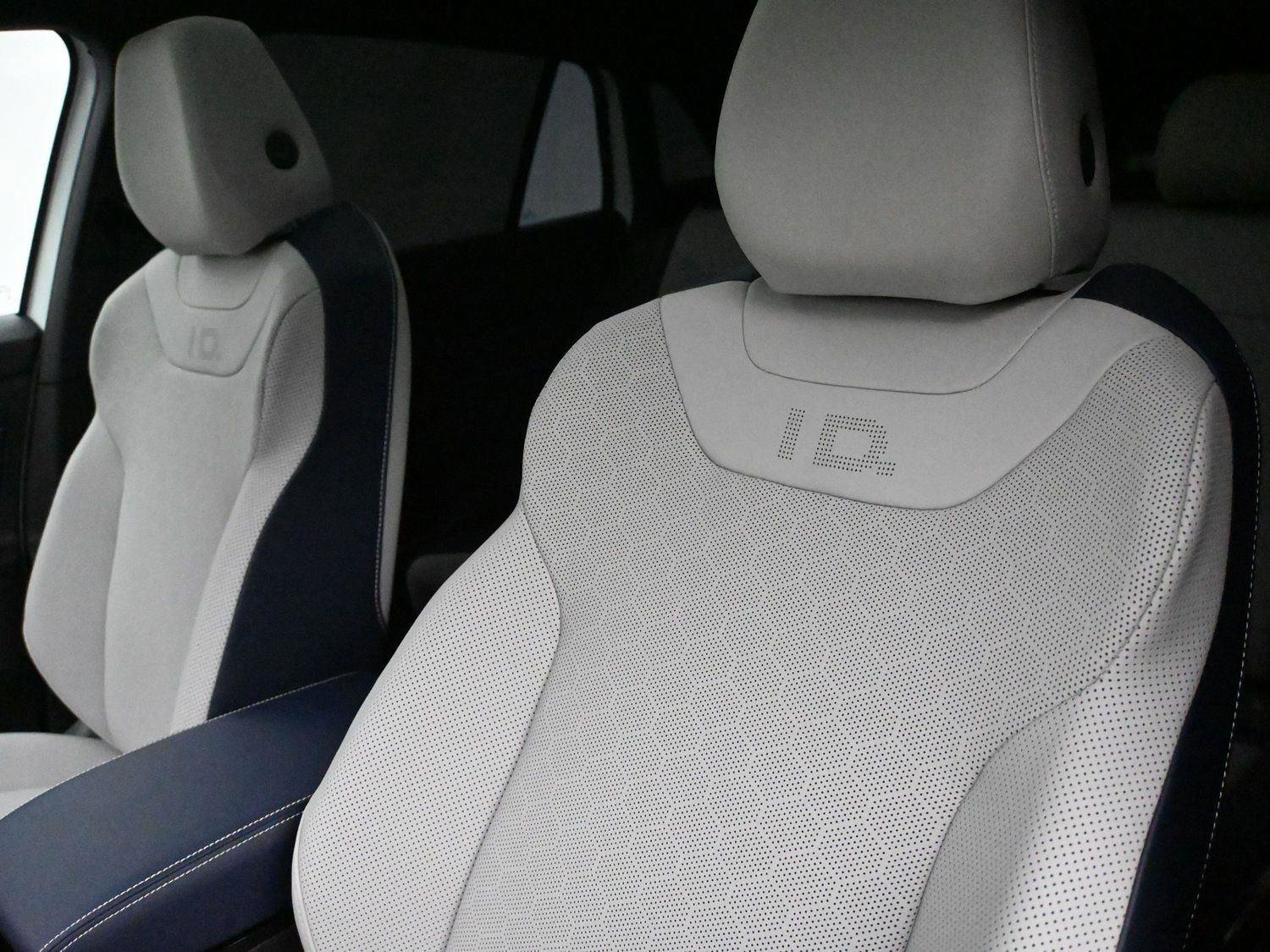 Used 2025 Volkswagen ID.4 Pro S Plus image 22