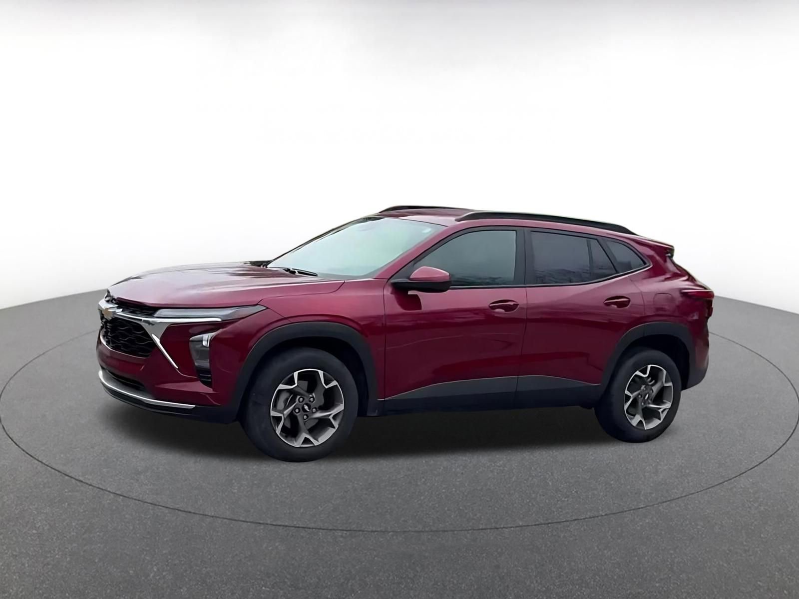 Used 2025 Chevrolet Trax LT image 8