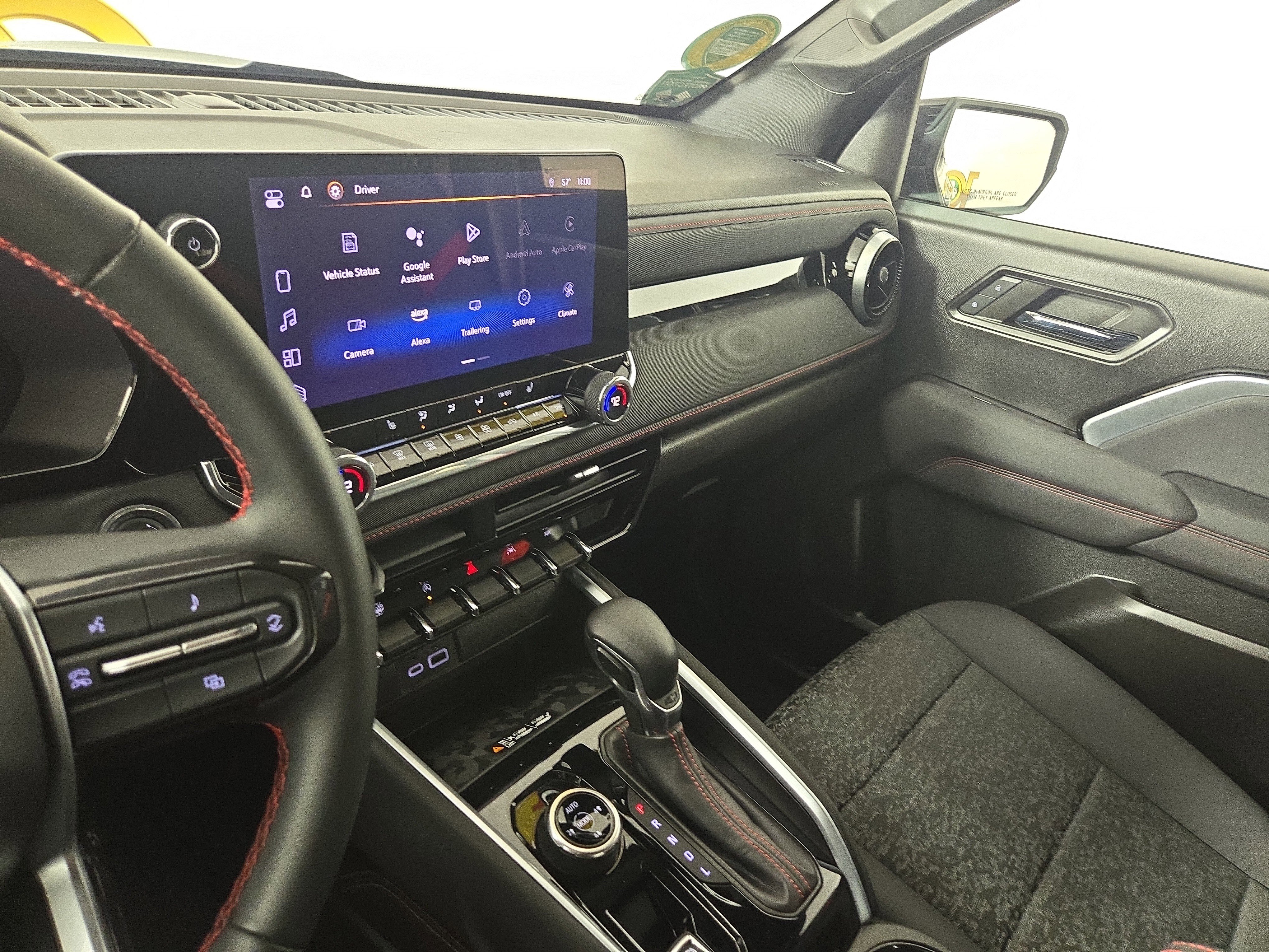 Certified 2024 Chevrolet Colorado Z71 w/ LPO, Dark Essentials Package image 23