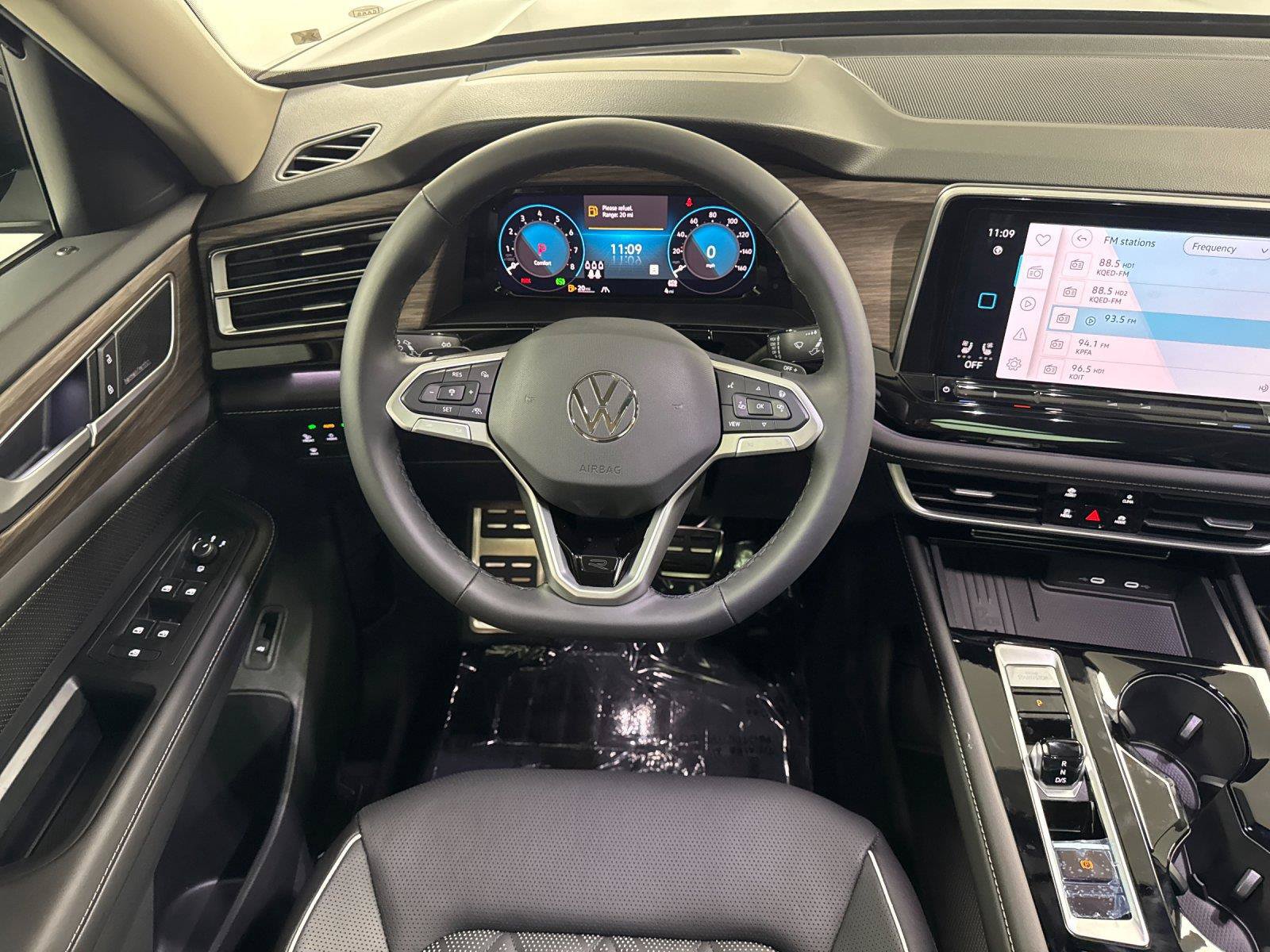 New 2026 Volkswagen Atlas SEL Premium R-Line AWD/4WD image 13