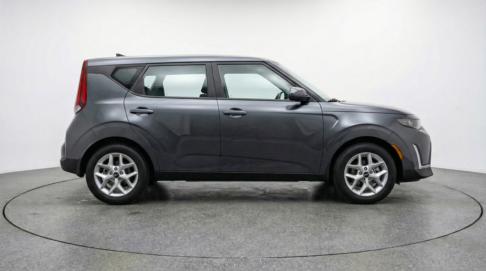 Used 2025 Kia Soul LX w/ LX Technology Package image 11
