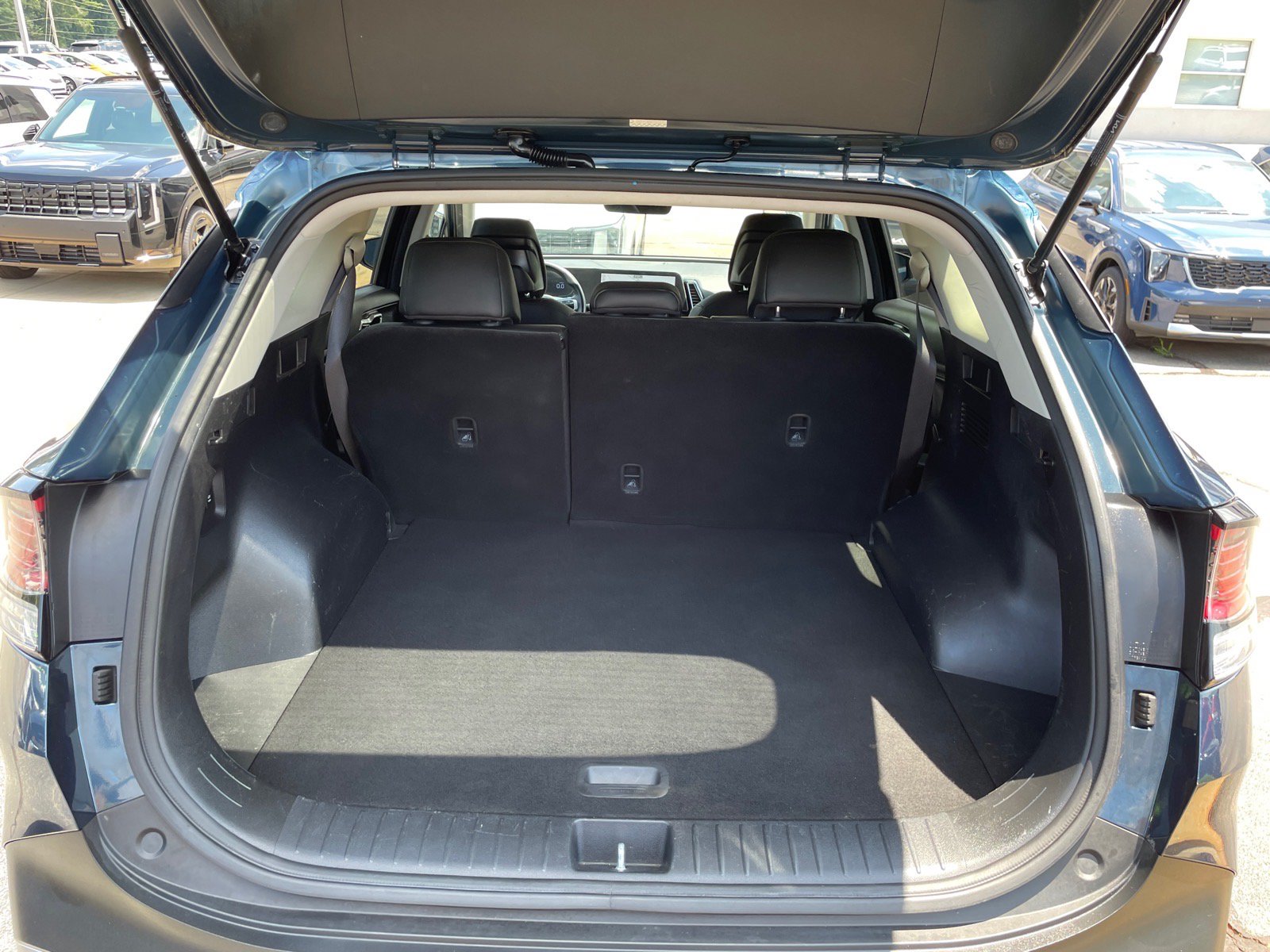 Certified 2023 Kia Sportage EX AWD/4WD image 5
