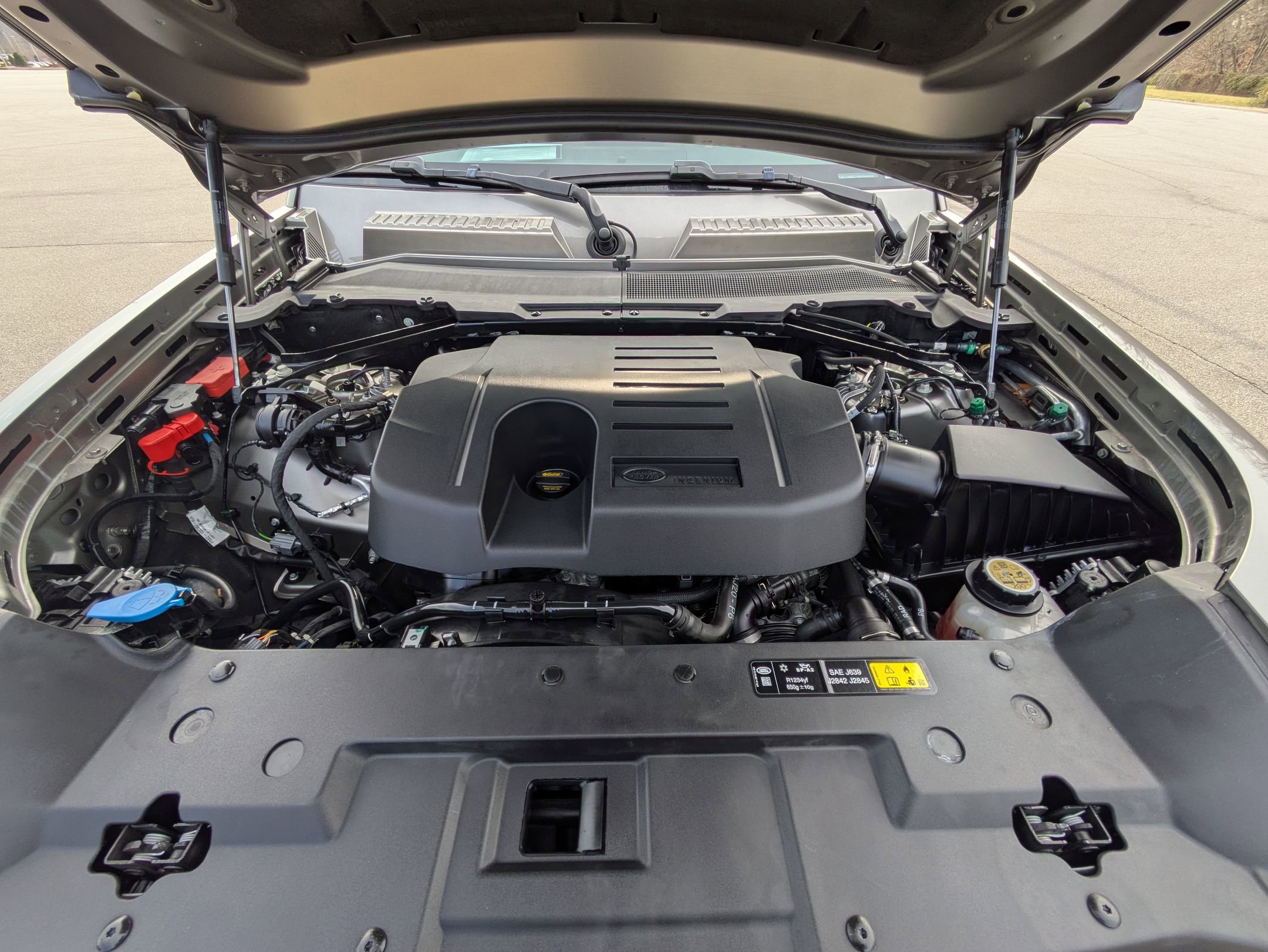 Certified 2024 Land Rover Defender 110 S image 32