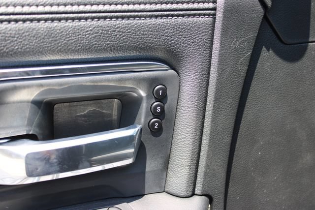 New 2026 RAM 3500 Laramie AWD/4WD image 16