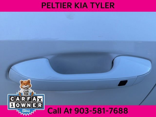 Certified 2025 Kia Sorento EX w/ Panoramic Sunroof Package image 7